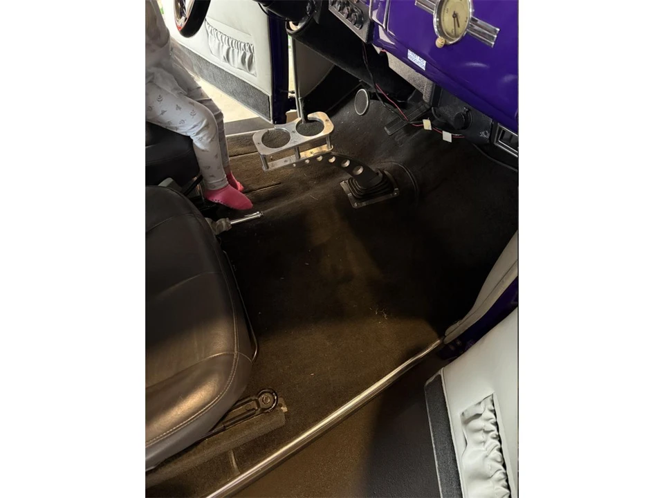 1939 Ford Standard & Deluxe & Super Deluxe - Image 15 of 19