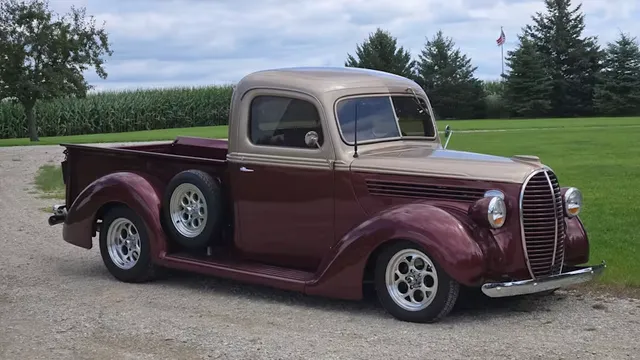 1939 Ford Custom Pickup
