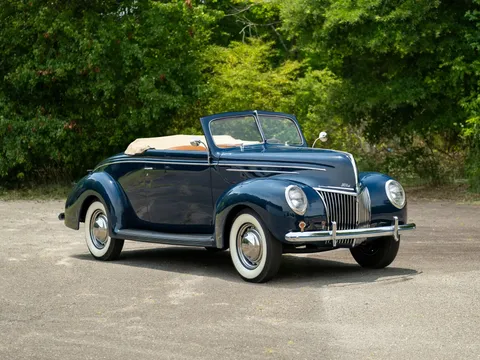 1939 Ford DeLuxe Convertible Coupe