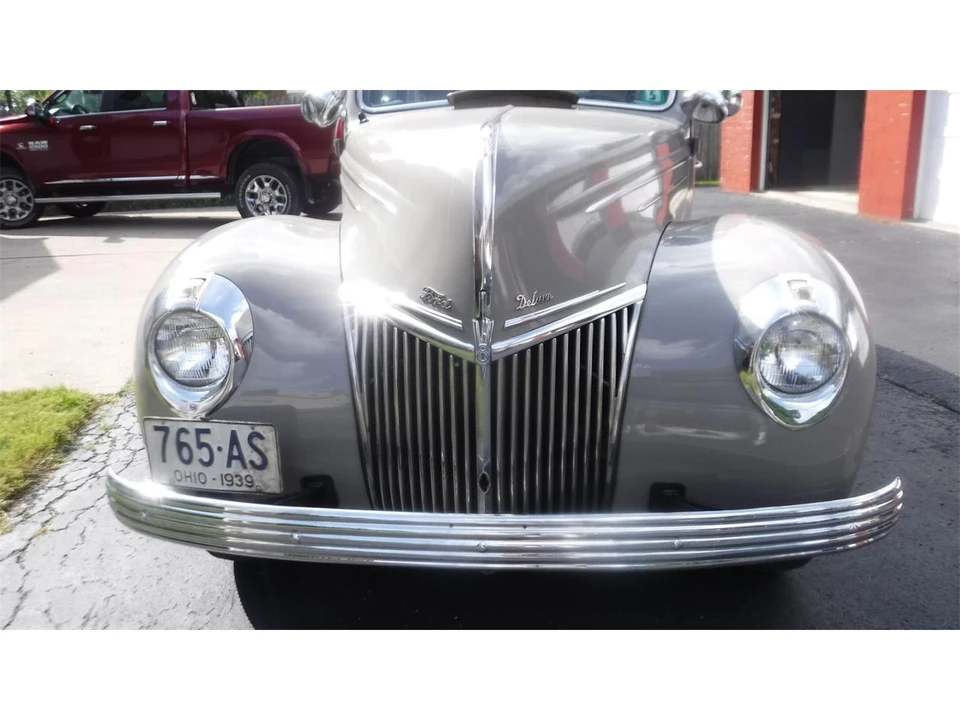 1939 Ford Standard & Deluxe & Super Deluxe - Image 7 of 31