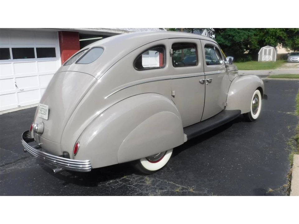 1939 Ford Standard & Deluxe & Super Deluxe - Image 6 of 31
