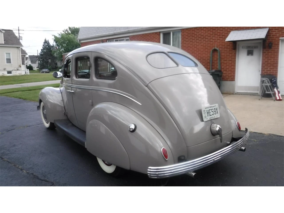 1939 Ford Standard & Deluxe & Super Deluxe - Image 3 of 31