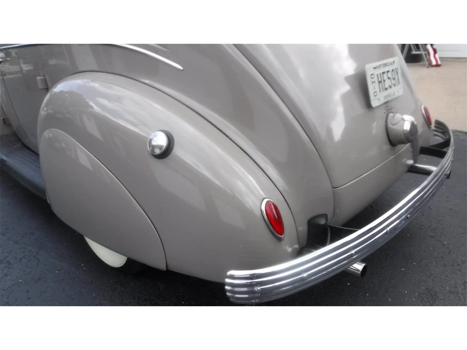 1939 Ford Standard & Deluxe & Super Deluxe - Image 18 of 31