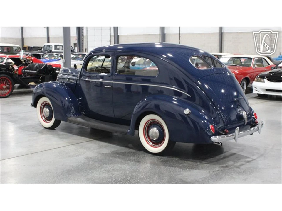 1939 Ford Standard & Deluxe & Super Deluxe - Image 10 of 31