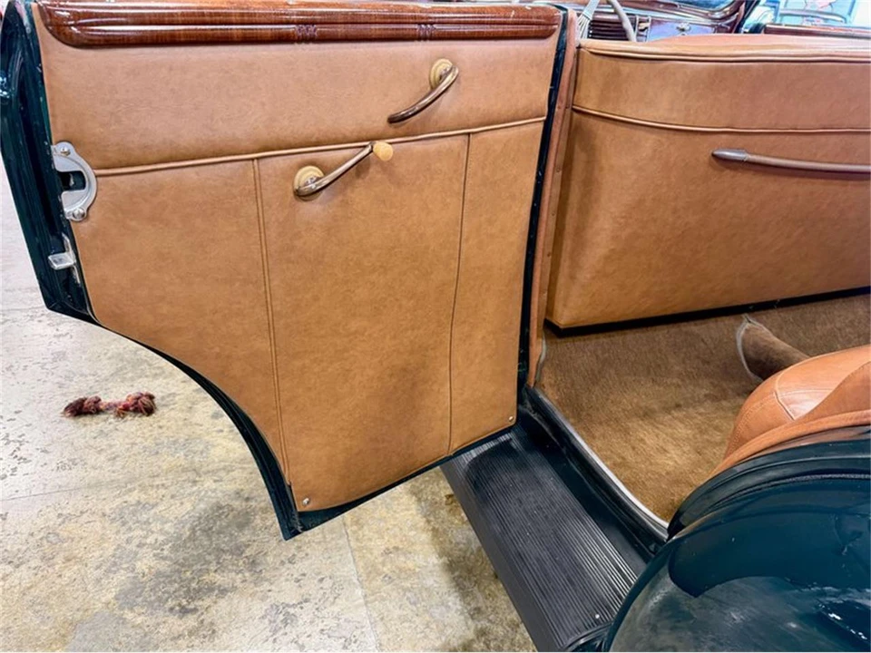 1939 Ford Standard & Deluxe & Super Deluxe - Image 28 of 31