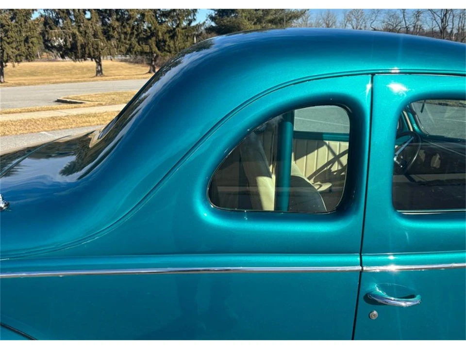 1939 Ford Standard & Deluxe & Super Deluxe - Image 28 of 31