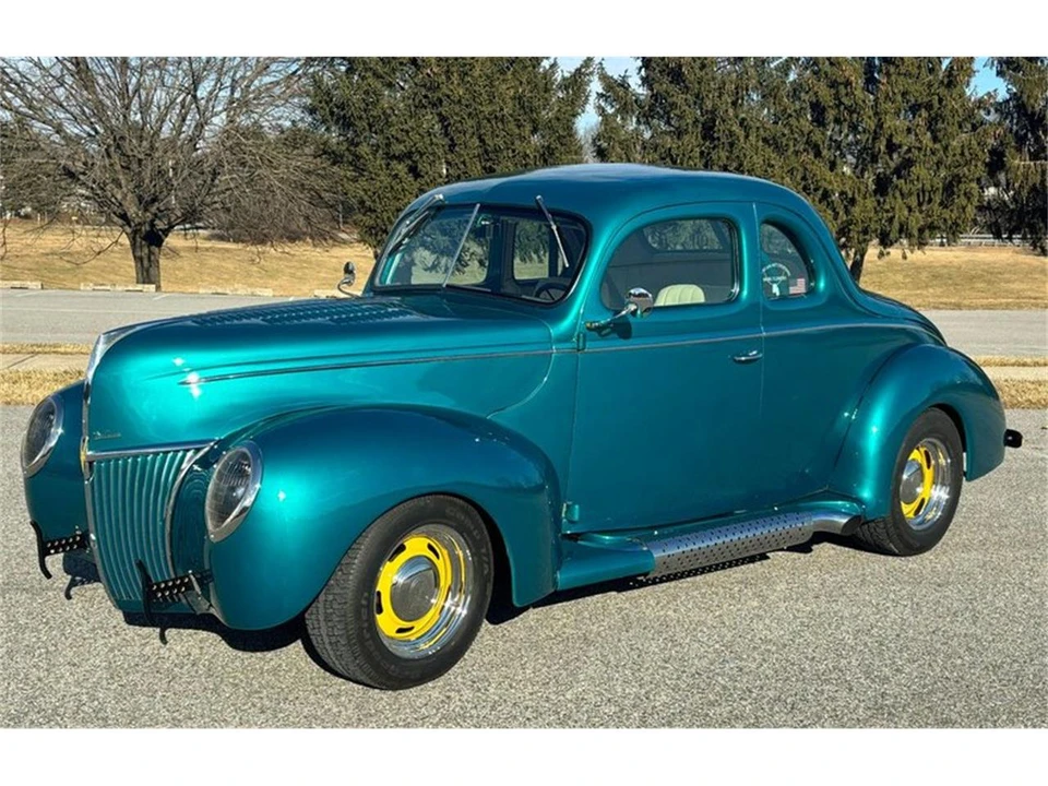 1939 Ford Standard & Deluxe & Super Deluxe - Image 4 of 31