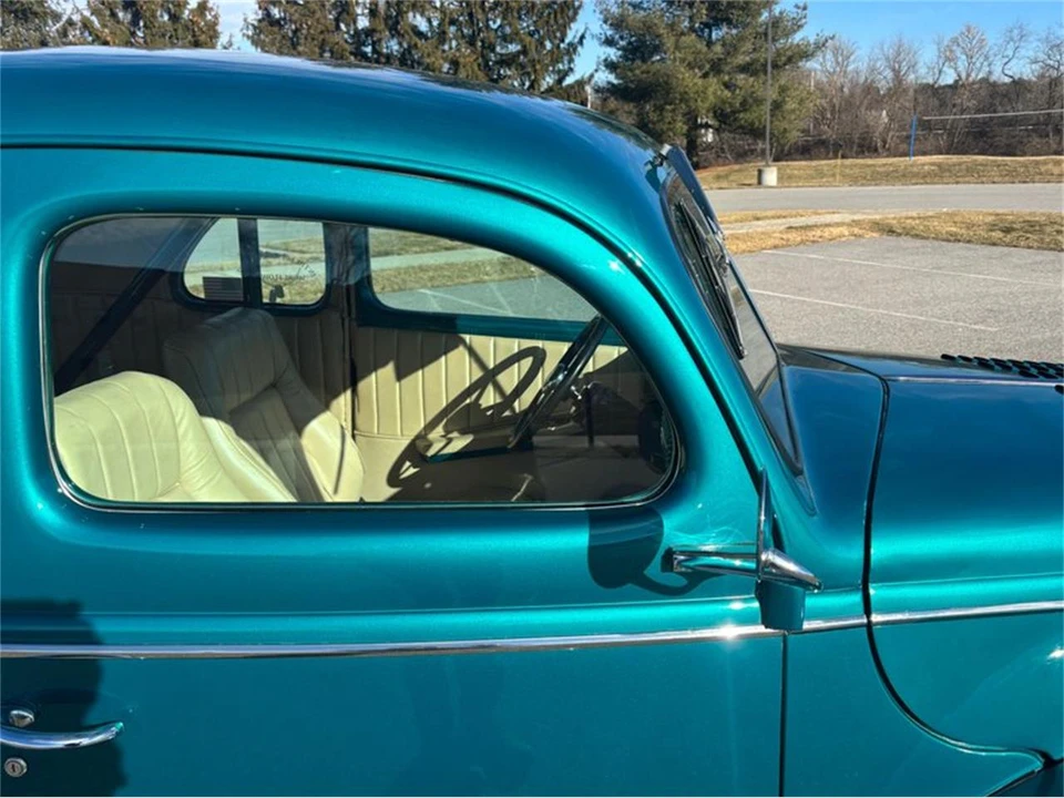1939 Ford Standard & Deluxe & Super Deluxe - Image 30 of 31