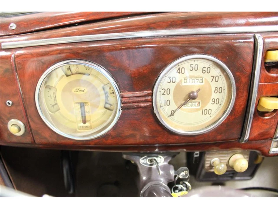 1939 Ford Standard & Deluxe & Super Deluxe - Image 28 of 31