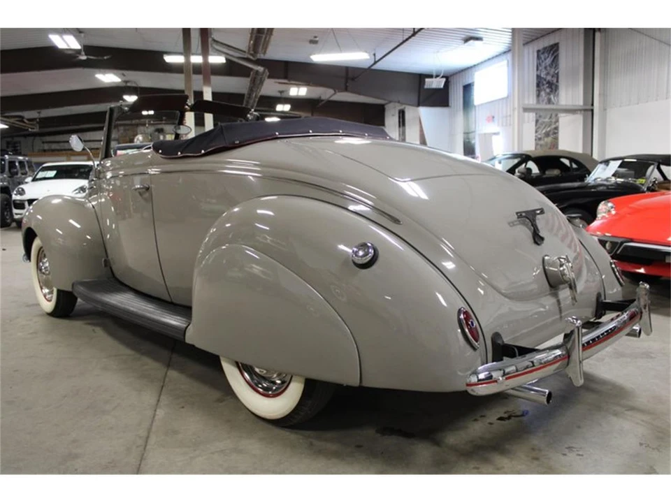 1939 Ford Standard & Deluxe & Super Deluxe - Image 4 of 31