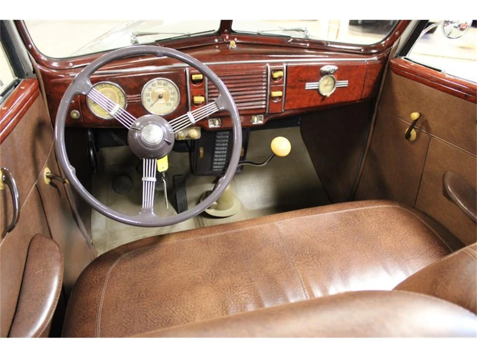 1939 Ford Standard & Deluxe & Super Deluxe - Image 26 of 31