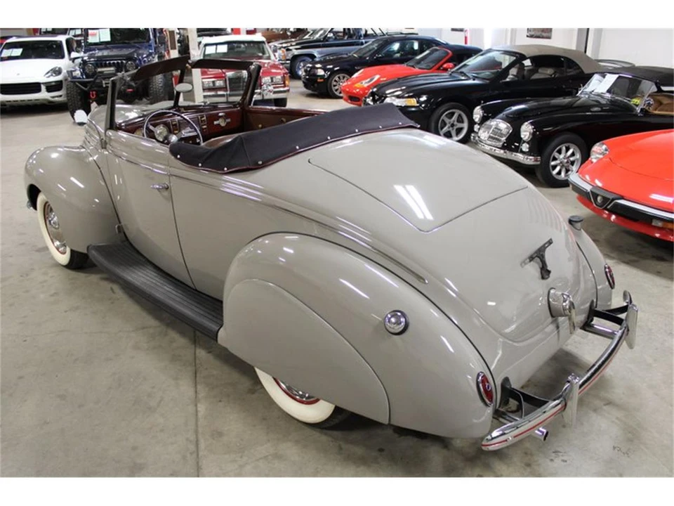1939 Ford Standard & Deluxe & Super Deluxe - Image 17 of 31