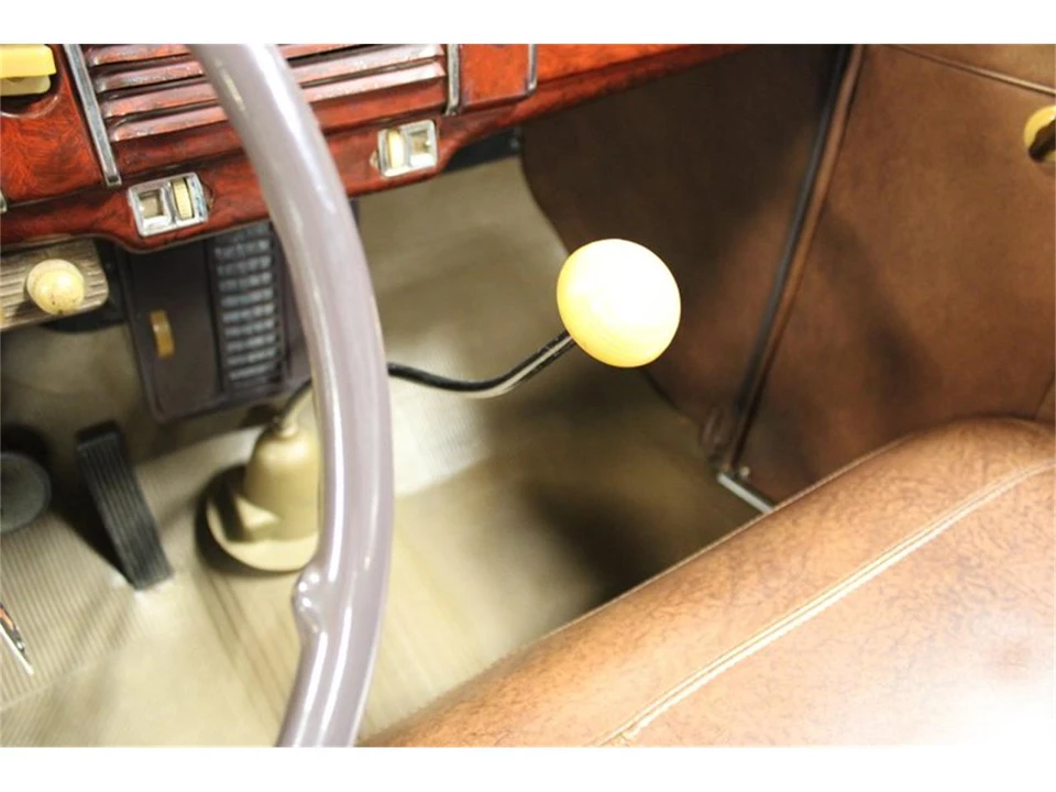 1939 Ford Standard & Deluxe & Super Deluxe - Image 30 of 31