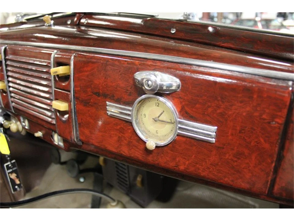 1939 Ford Standard & Deluxe & Super Deluxe - Image 24 of 31