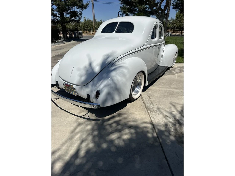 1939 Ford Standard & Deluxe & Super Deluxe - Image 3 of 5