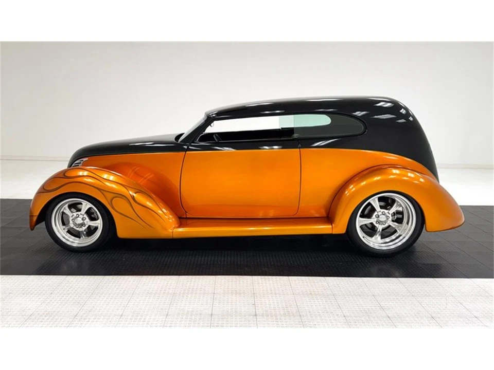 1939 Ford Standard & Deluxe & Super Deluxe - Image 2 of 31
