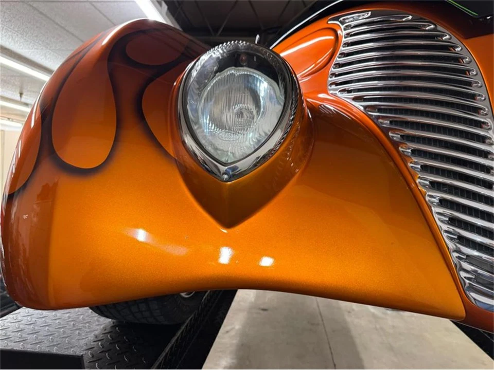 1939 Ford Standard & Deluxe & Super Deluxe - Image 19 of 31