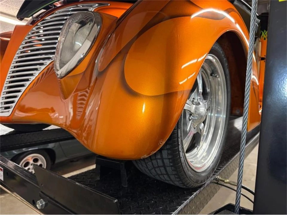 1939 Ford Standard & Deluxe & Super Deluxe - Image 25 of 31