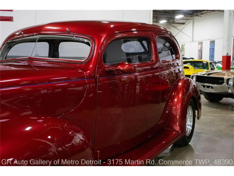 1939 Ford Standard & Deluxe & Super Deluxe - Image 19 of 31