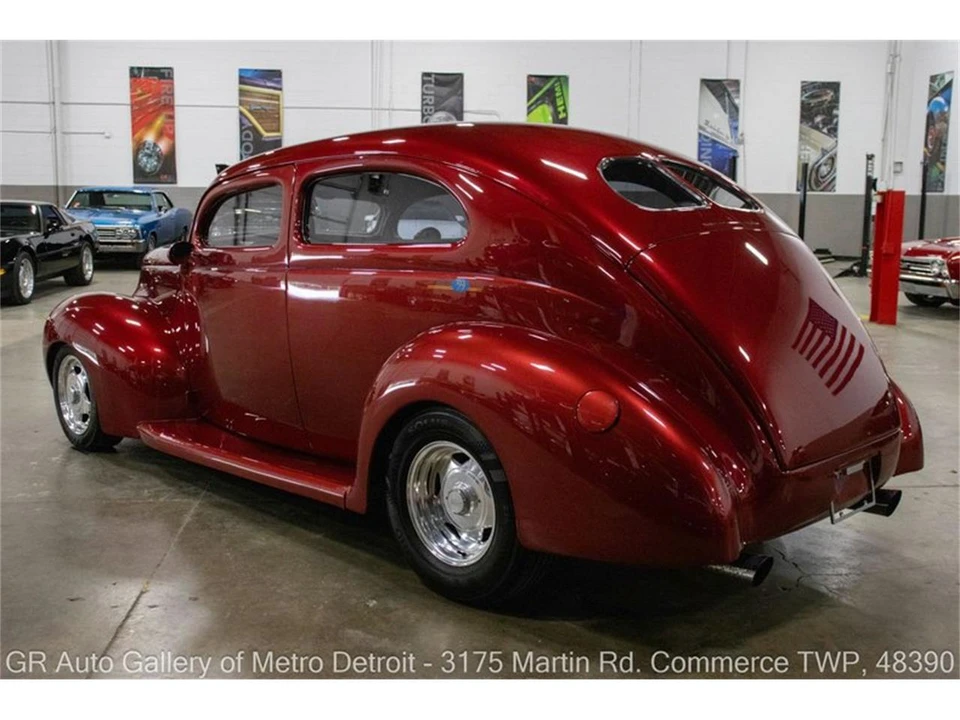 1939 Ford Standard & Deluxe & Super Deluxe - Image 4 of 31
