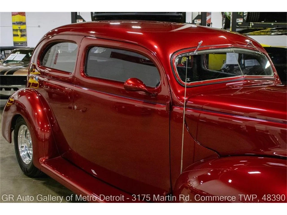 1939 Ford Standard & Deluxe & Super Deluxe - Image 22 of 31