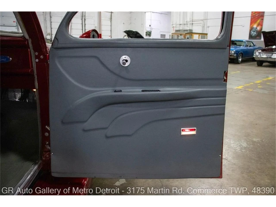 1939 Ford Standard & Deluxe & Super Deluxe - Image 28 of 31