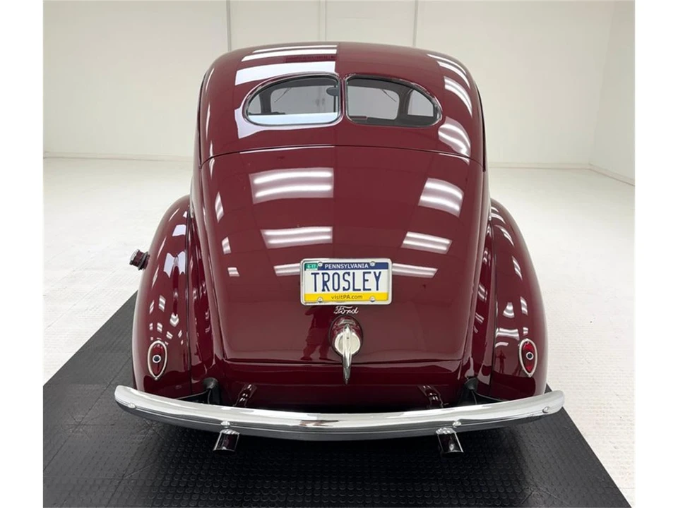 1939 Ford Standard & Deluxe & Super Deluxe - Image 4 of 31