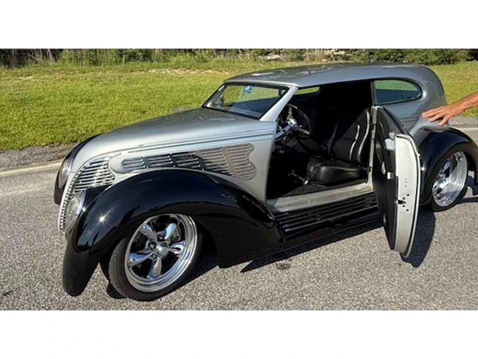 1939 Ford Standard & Deluxe & Super Deluxe - Image 8 of 21