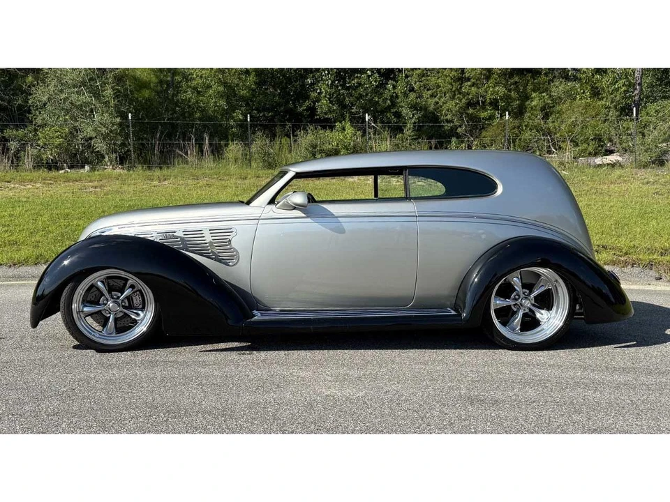 1939 Ford Standard & Deluxe & Super Deluxe - Image 4 of 21