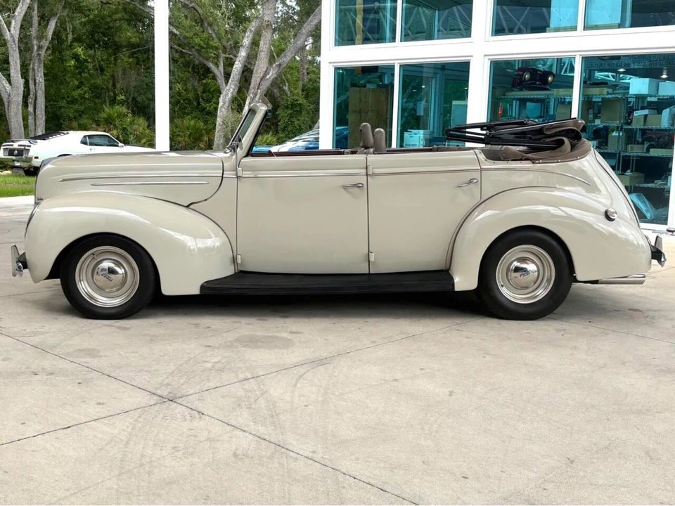 1939 Ford Standard & Deluxe & Super Deluxe - Image 10 of 31