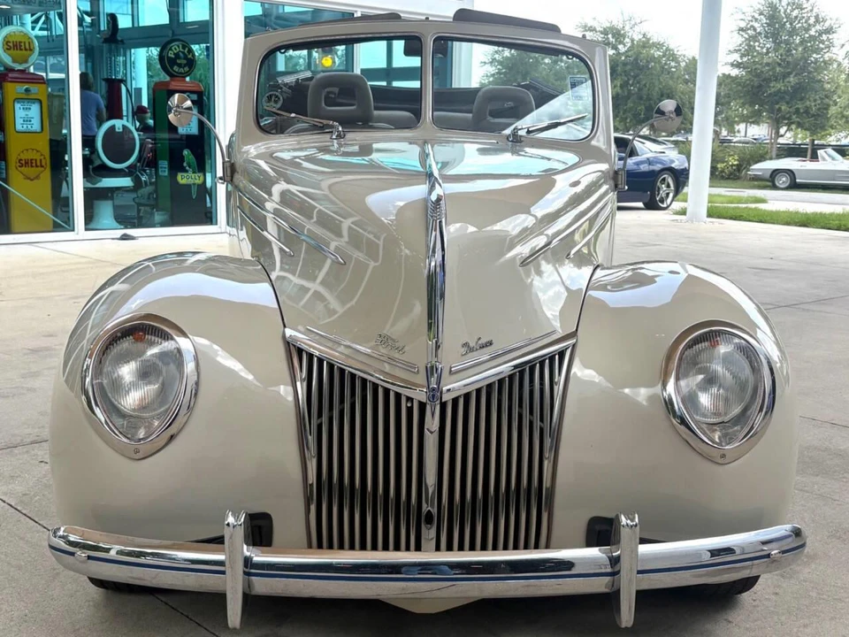 1939 Ford Standard & Deluxe & Super Deluxe - Image 2 of 31