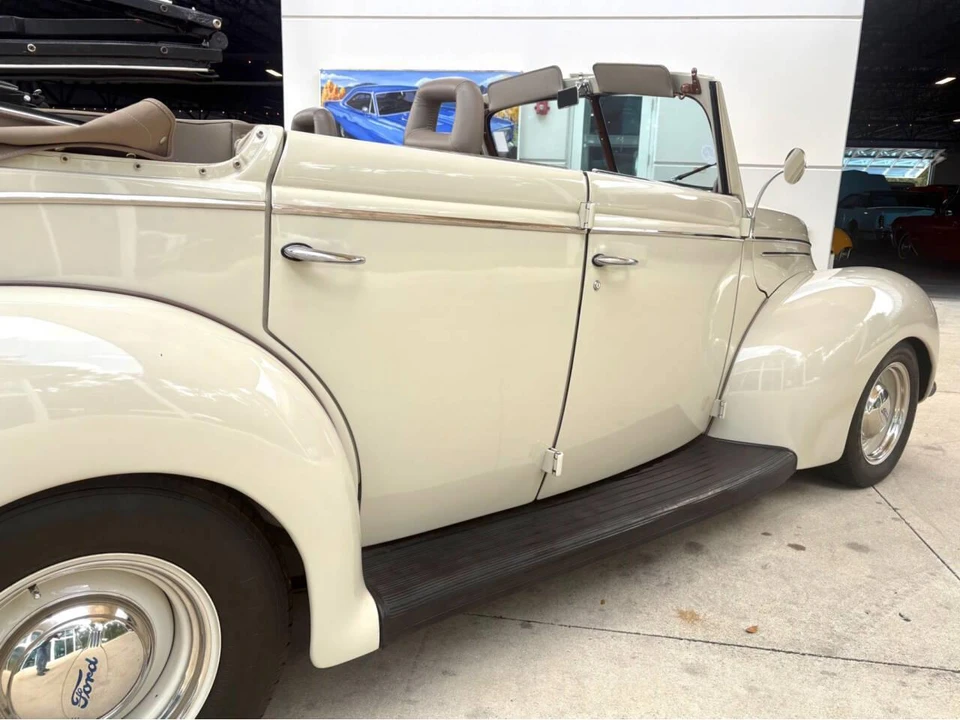 1939 Ford Standard & Deluxe & Super Deluxe - Image 17 of 31