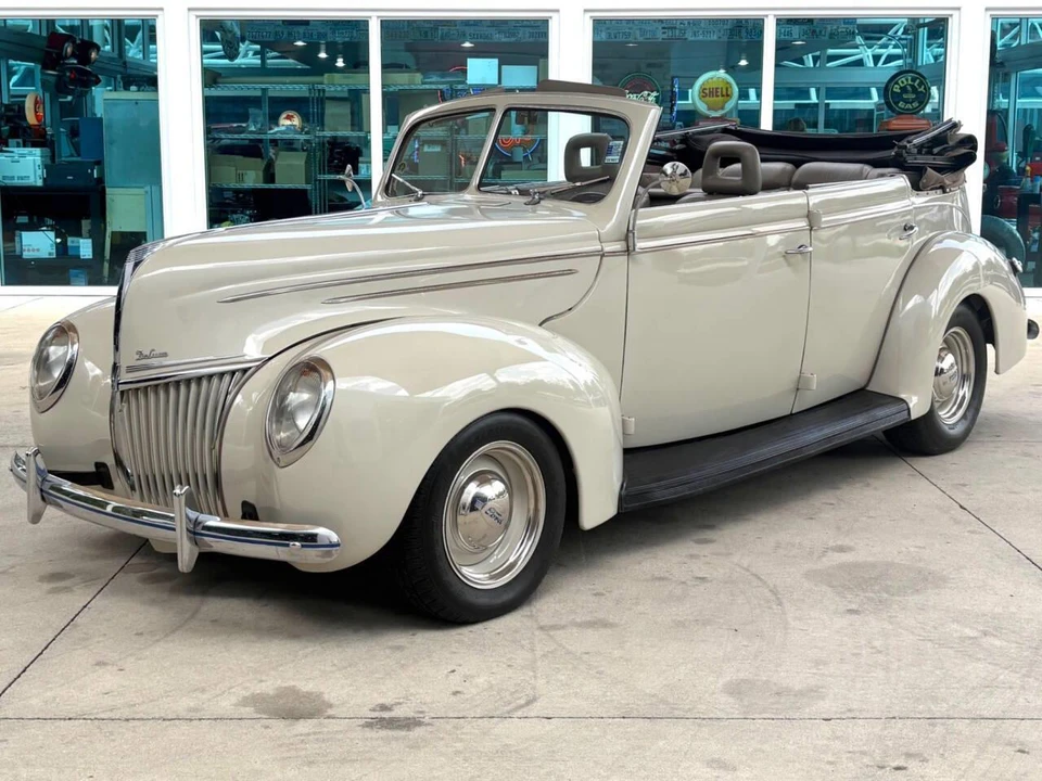 1939 Ford Standard & Deluxe & Super Deluxe - Image 11 of 31