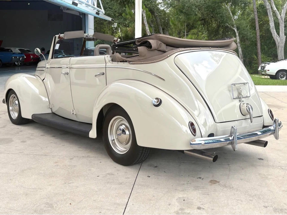 1939 Ford Standard & Deluxe & Super Deluxe - Image 9 of 31