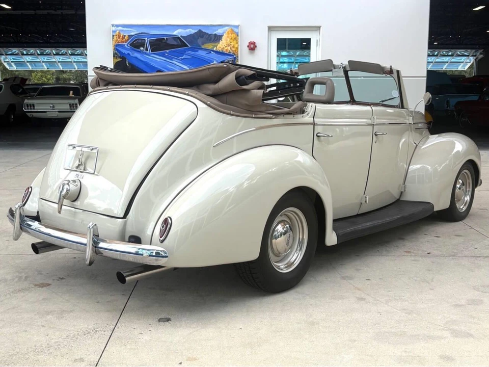 1939 Ford Standard & Deluxe & Super Deluxe - Image 6 of 31