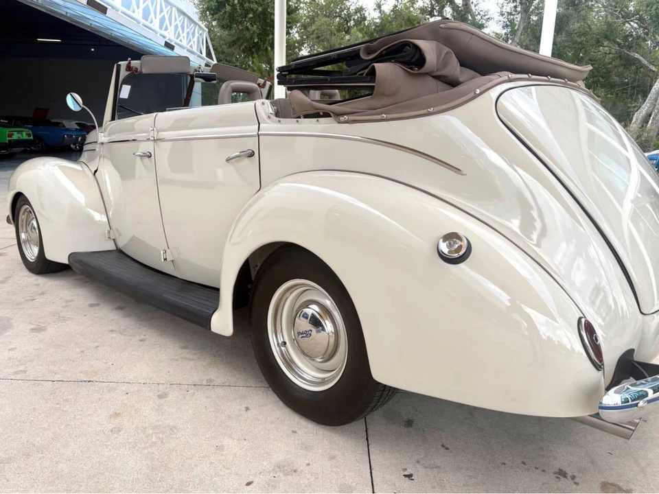 1939 Ford Standard & Deluxe & Super Deluxe - Image 15 of 31