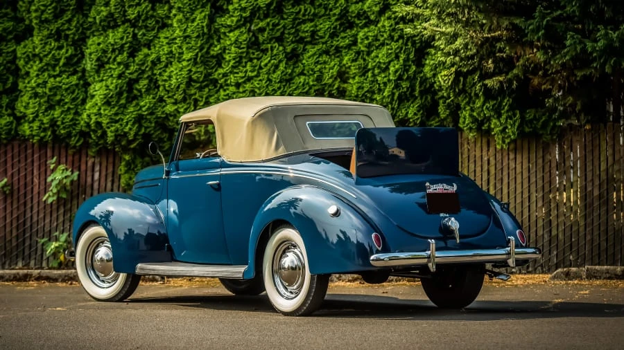 1939 Ford Standard & Deluxe & Super Deluxe - Image 3 of 12