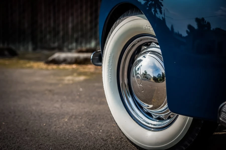 1939 Ford Standard & Deluxe & Super Deluxe - Image 11 of 12