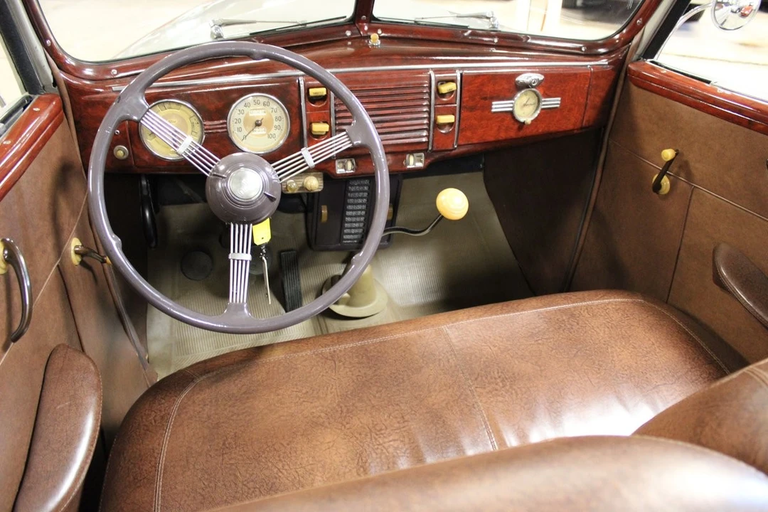 1939 Ford Standard & Deluxe & Super Deluxe - Image 13 of 24