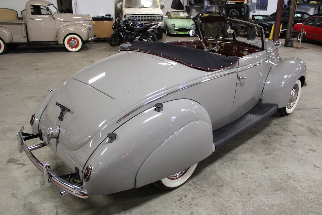 1939 Ford Standard & Deluxe & Super Deluxe - Image 10 of 24
