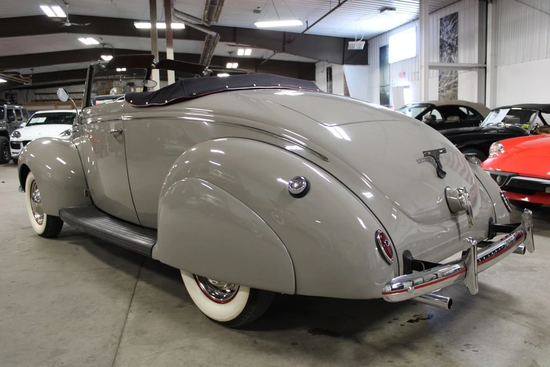 1939 Ford Standard & Deluxe & Super Deluxe - Image 3 of 24