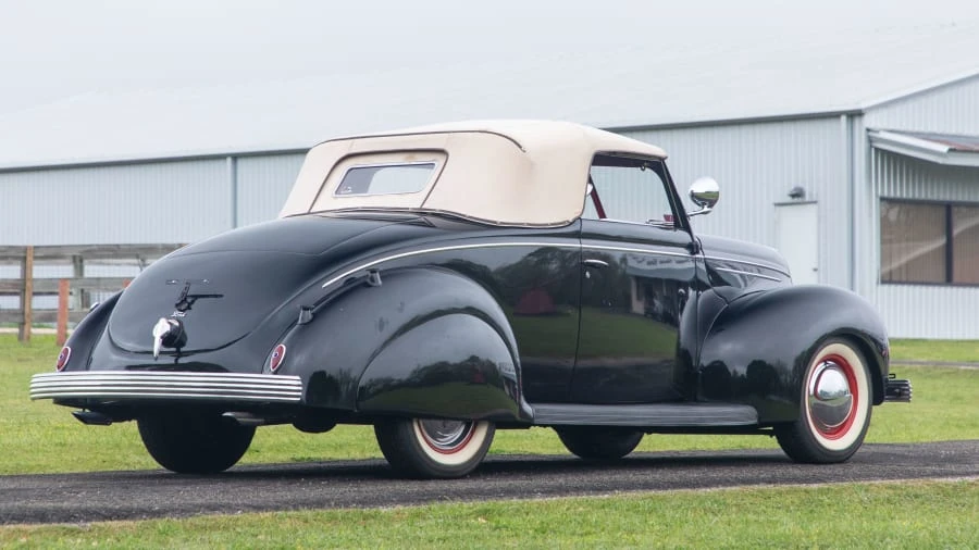 1939 Ford Standard & Deluxe & Super Deluxe - Image 3 of 13