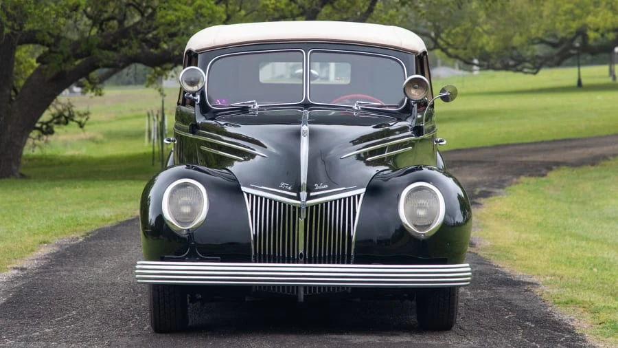 1939 Ford Standard & Deluxe & Super Deluxe - Image 12 of 13