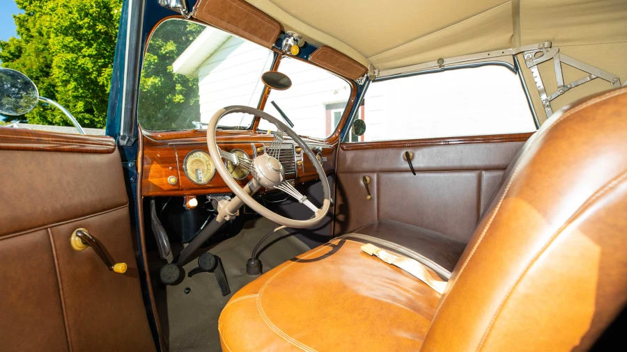 1939 Ford Standard & Deluxe & Super Deluxe - Image 4 of 13