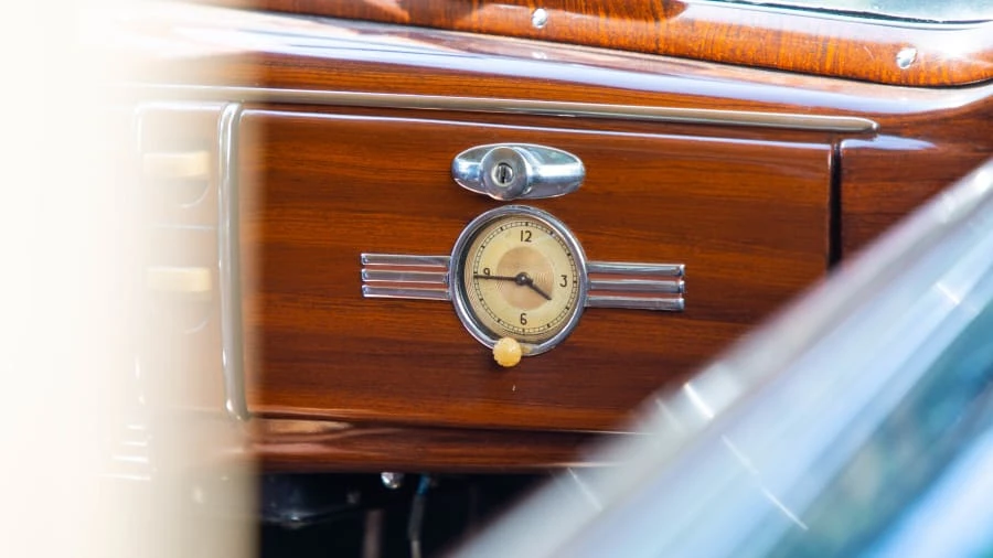 1939 Ford Standard & Deluxe & Super Deluxe - Image 9 of 13