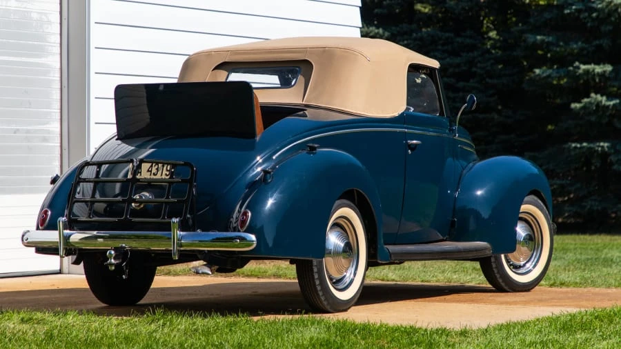 1939 Ford Standard & Deluxe & Super Deluxe - Image 11 of 13