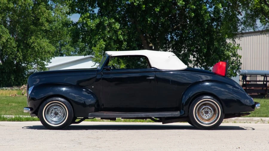 1939 Ford Standard & Deluxe & Super Deluxe - Image 2 of 13