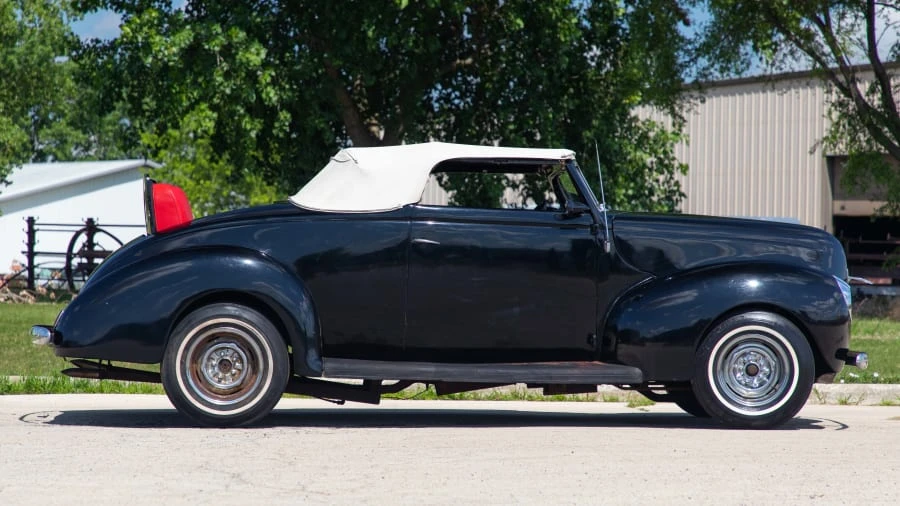 1939 Ford Standard & Deluxe & Super Deluxe - Image 8 of 13