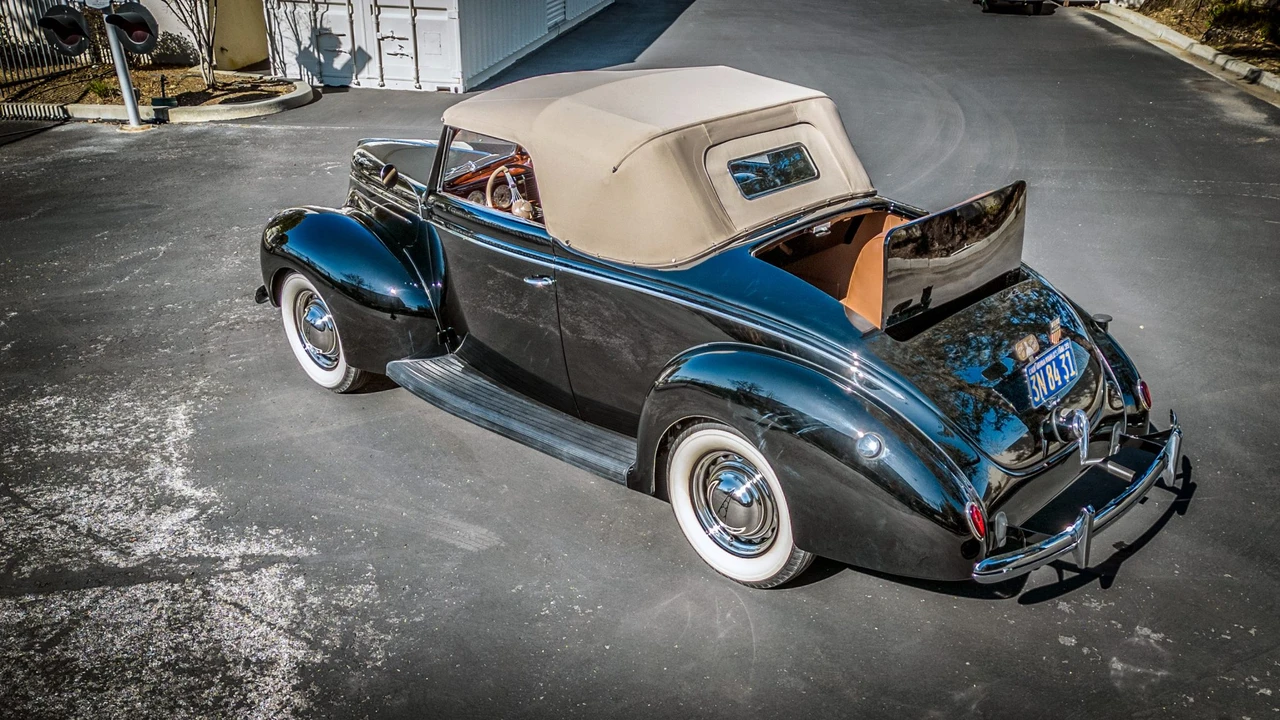 1939 Ford Standard & Deluxe & Super Deluxe - Image 19 of 31