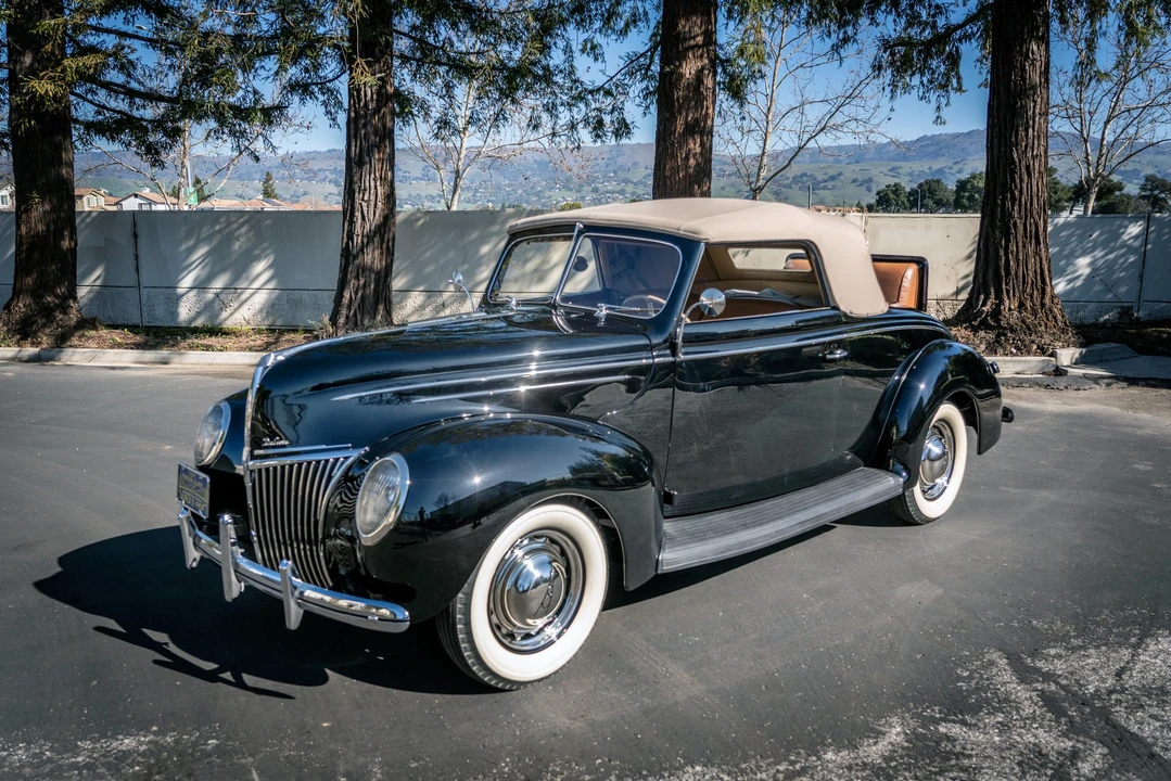 1939 Ford Standard & Deluxe & Super Deluxe - Image 3 of 31